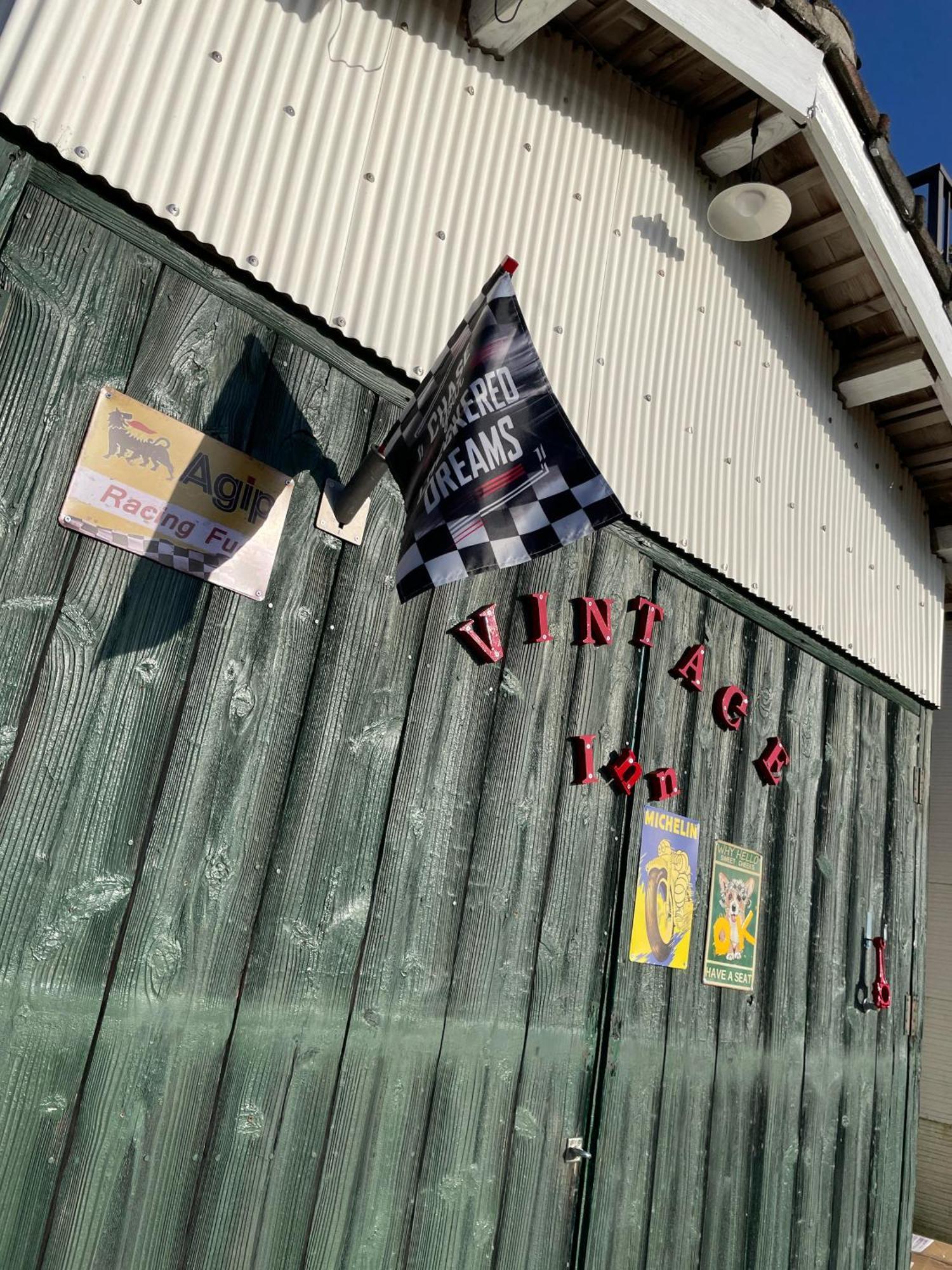 ライダーズハウス薩摩ヴィンテージインビーチフロント Minamiosumi מראה חיצוני תמונה